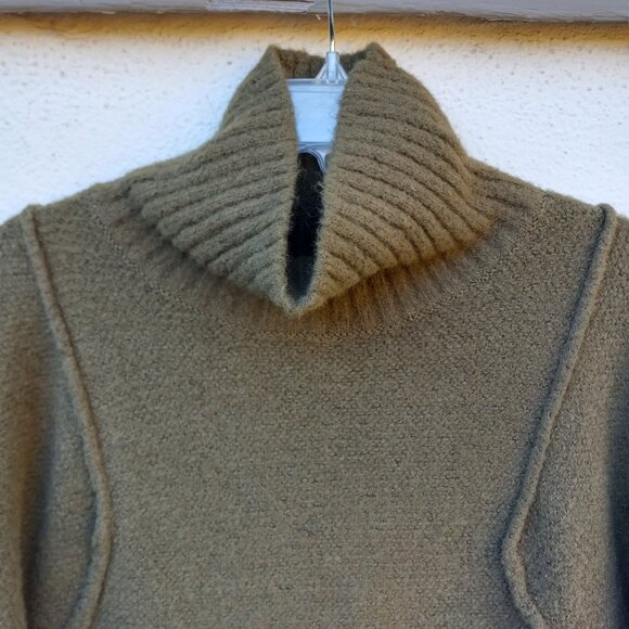 NWOT Olive Green Cozy Slouchy Turtleneck/Mockneck Sweater Size S - Picture 3 of 15